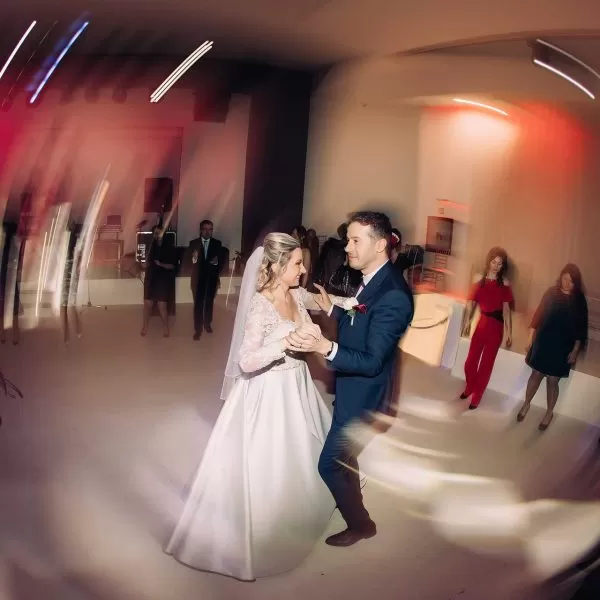 Dansul mirilor fotografie profesionista