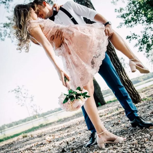 Fotografie buchet de fluturi la cununie civila