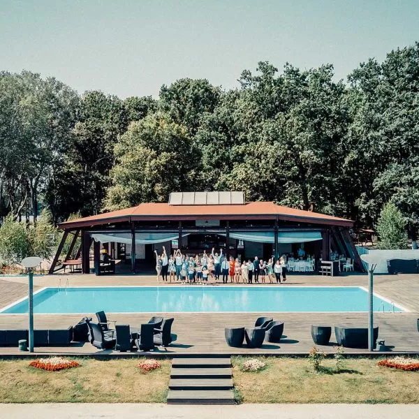 Fotografie cu drona la cununia civila dintre Maria si George