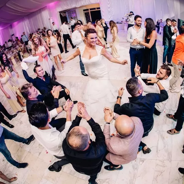 Fotografie dans mireasa restaurant nunta Cristina