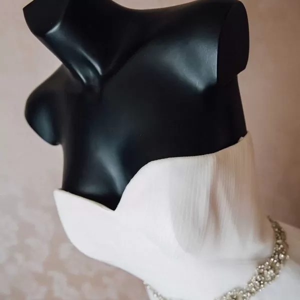 Fotografie detaliu rochie nunta Gabi