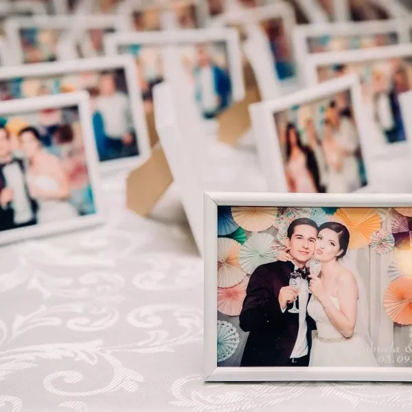 Fotografie marturii nunta editate la restaurant