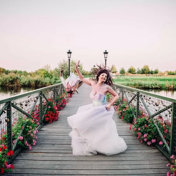 Fotografie trash the dress dansatori pod Comana