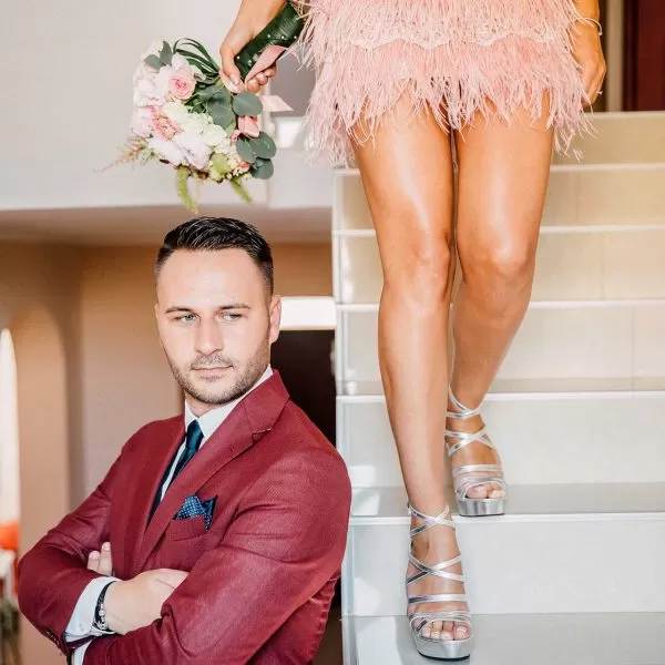 Mirela si Alin fotografie acasa inainte de starea civila