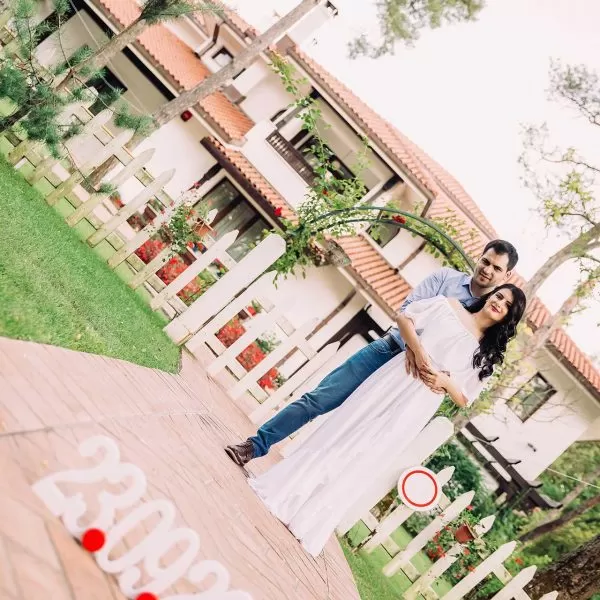 Salvati data evenimentului vostru mirifrumosi