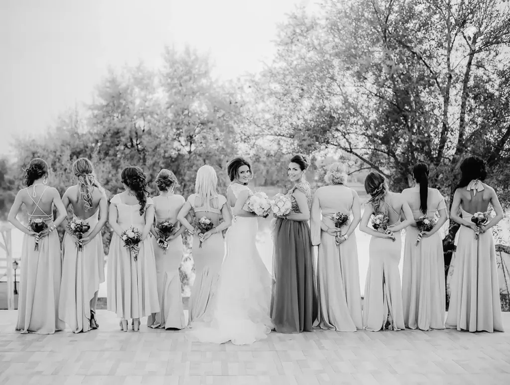 Fotografie domnisoarele de onoare nunta Cristina si Tiberiu BW